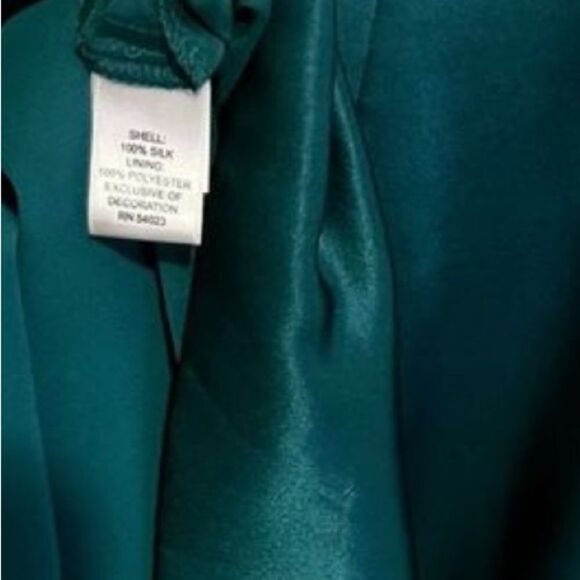 Banana Republic Silk Jewel GREEN V Neck Sleeveless Wrap Front Ruffle Dress 2 P - Picture 15 of 16